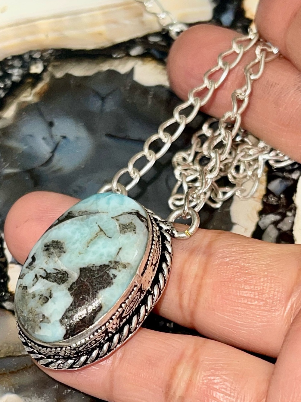 DR Caribbean Larimar Crystal Pendant Necklace - Picture 3 of 17